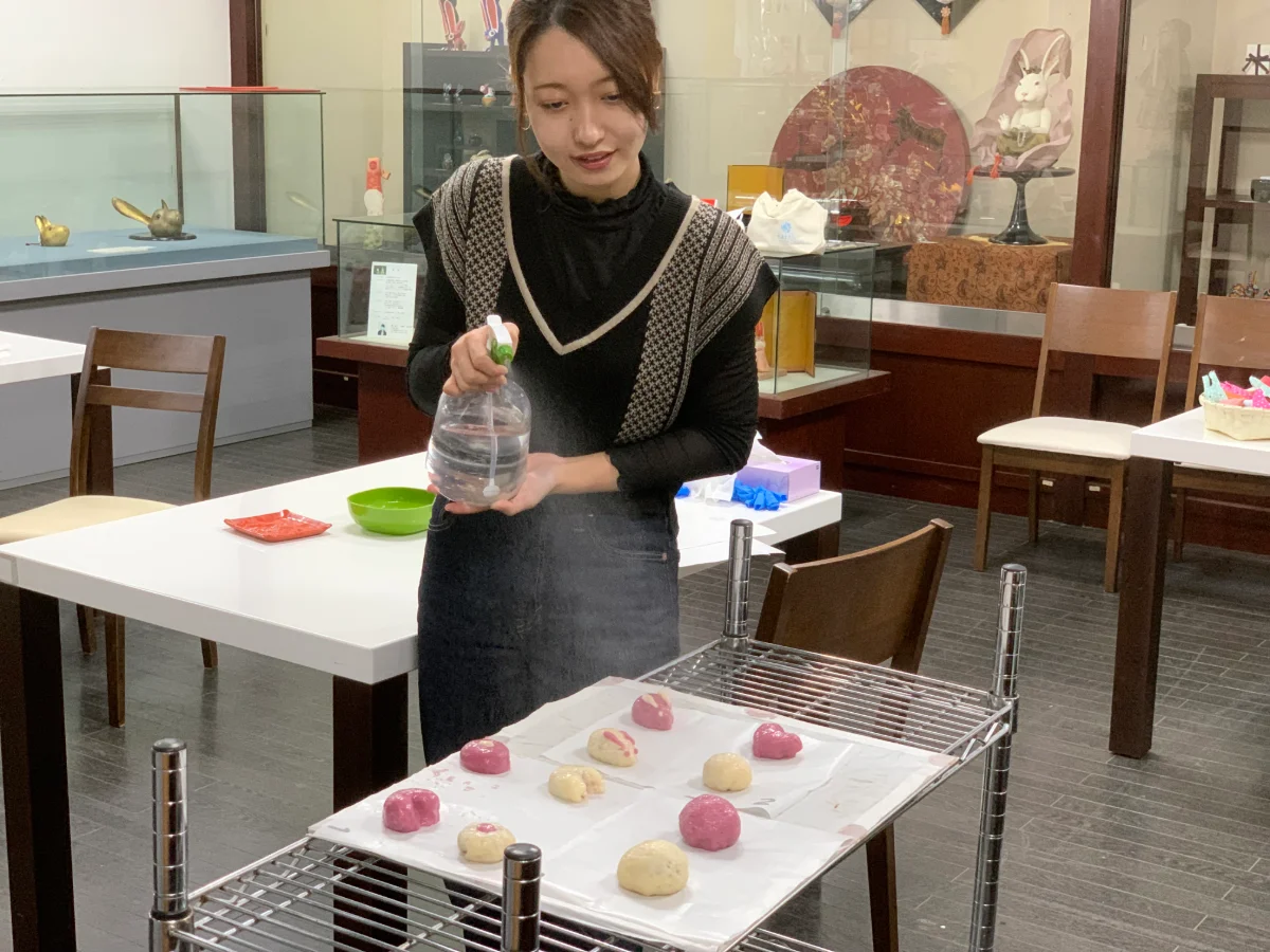 おまんじゅう作りの写真